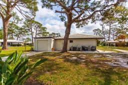 Picture of 411 S Oxford Drive Unit 411, Nokomis, FL 34275