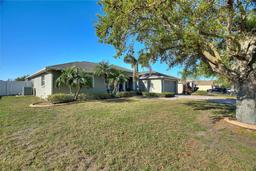 Picture of 410 Majestic Gardens Boulevard, Winter Haven, FL 33880