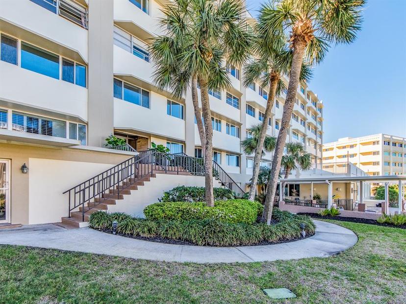 Picture of 100 Bluff View Drive Unit 317A, Belleair Bluffs FL 33770