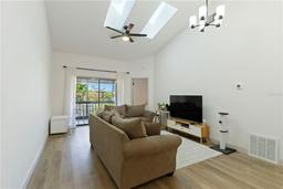 Picture of 2900 S Semoran Boulevard Unit 4, Orlando, FL 32822