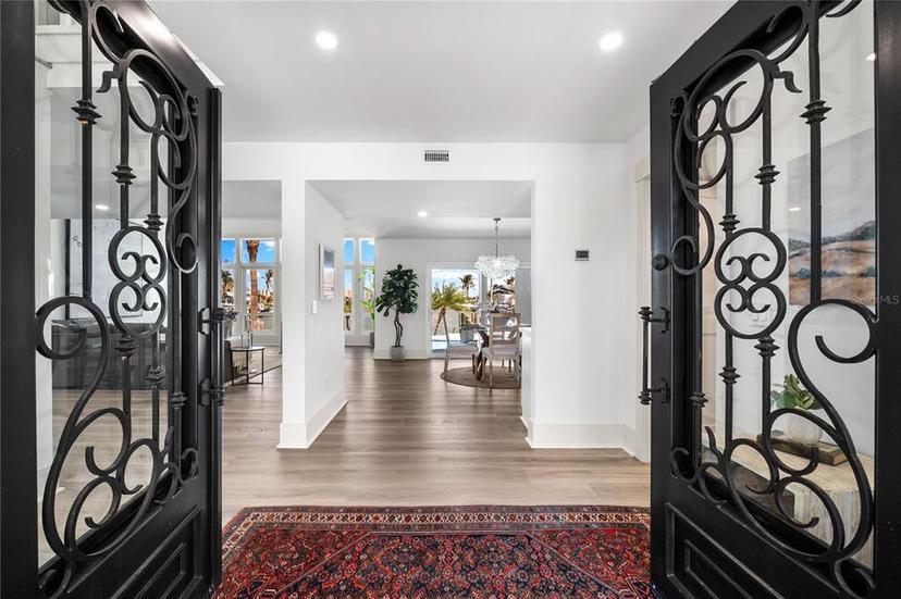 Picture of 517 Belle Isle Avenue, Belleair Beach FL 33786
