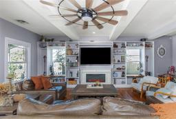 Picture of 2005 Jackson Street N, St Petersburg, FL 33704