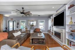 Picture of 2005 Jackson Street N, St Petersburg, FL 33704