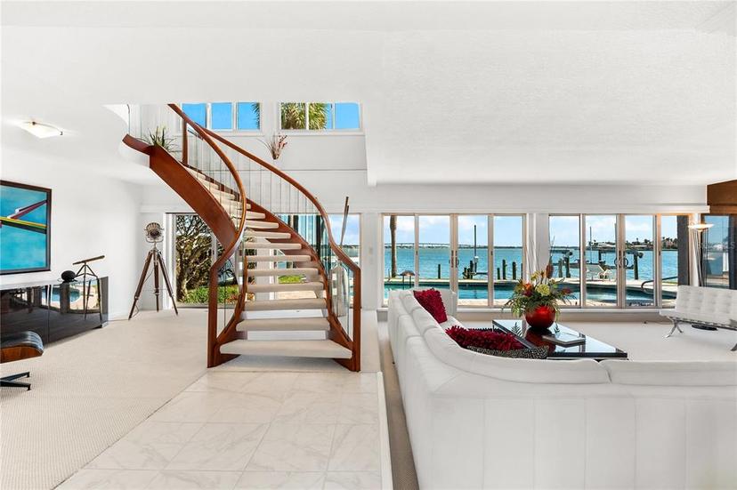 Picture of 520 Belle Isle Avenue, Belleair Beach FL 33786