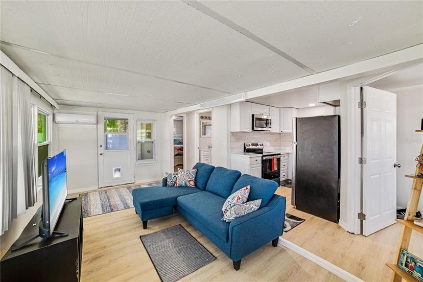 Picture of 4271 85Th Way N Unit 5, St Petersburg FL 33709