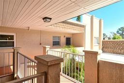 Picture of 1500 Glen Oaks Drive E Unit 206, Sarasota, FL 34232