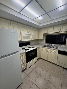 Picture of 3046 Eastland Boulevard Unit J106, Clearwater, FL 33761