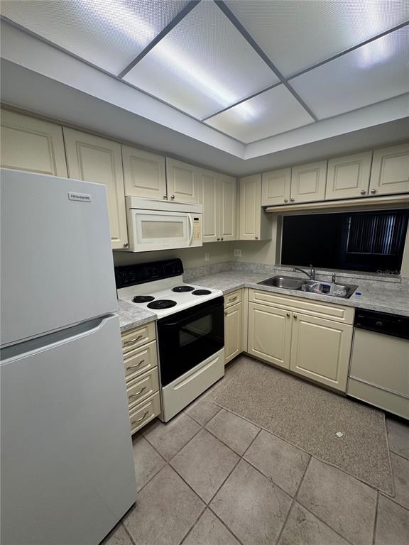 Picture of 3046 Eastland Boulevard Unit J106, Clearwater FL 33761