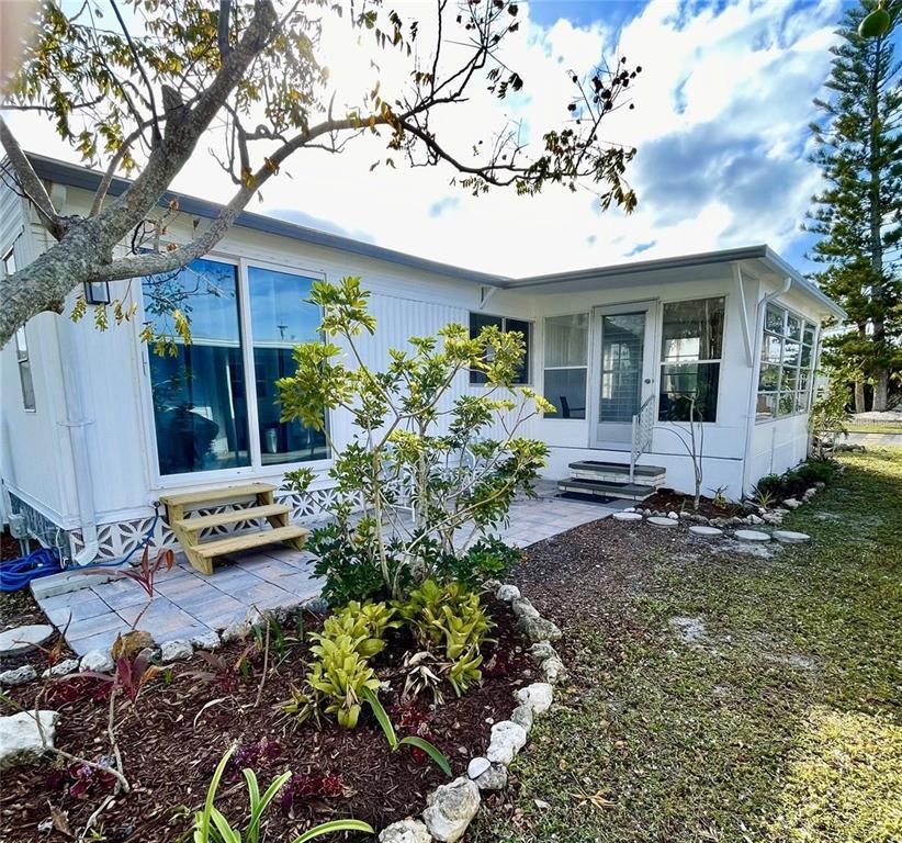 Picture of 617 Cervina Drive S, Venice FL 34285