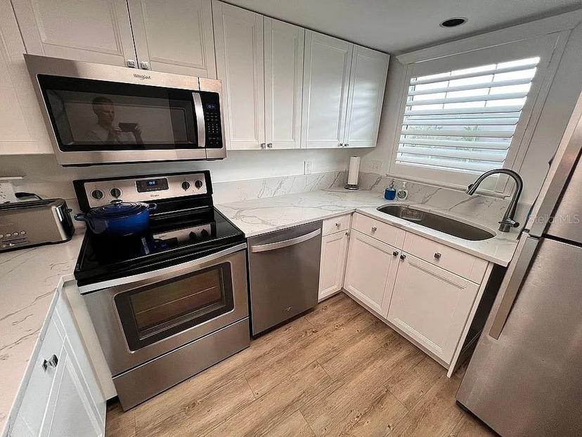 Picture of 1900 Alamanda Drive Unit 205, Naples FL 34102