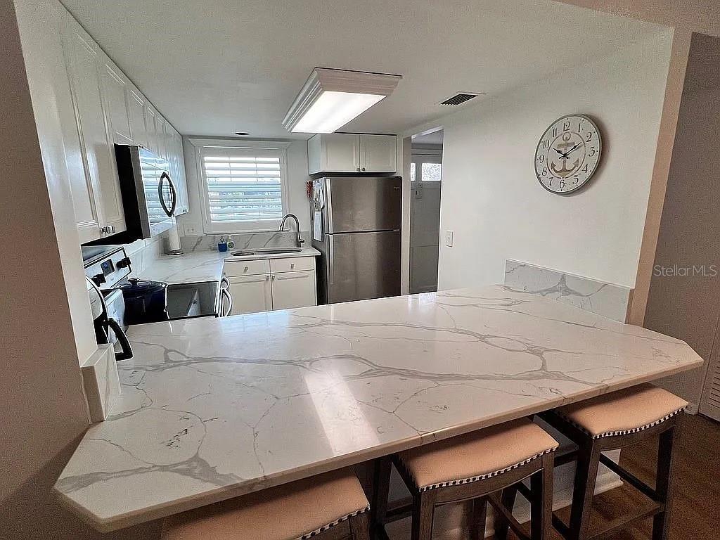 Picture of 1900 Alamanda Drive Unit 205, Naples, FL 34102