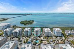 Picture of 384 Aruba Circle Unit 103, Bradenton, FL 34209