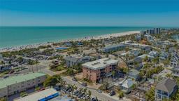 Picture of 131 Garfield Drive Unit 4D, Sarasota, FL 34236