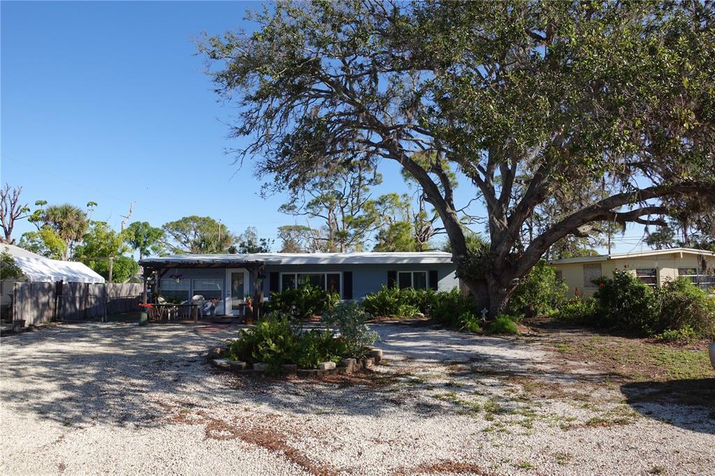 Picture of 332 E Langsner Street, Englewood, FL 34223