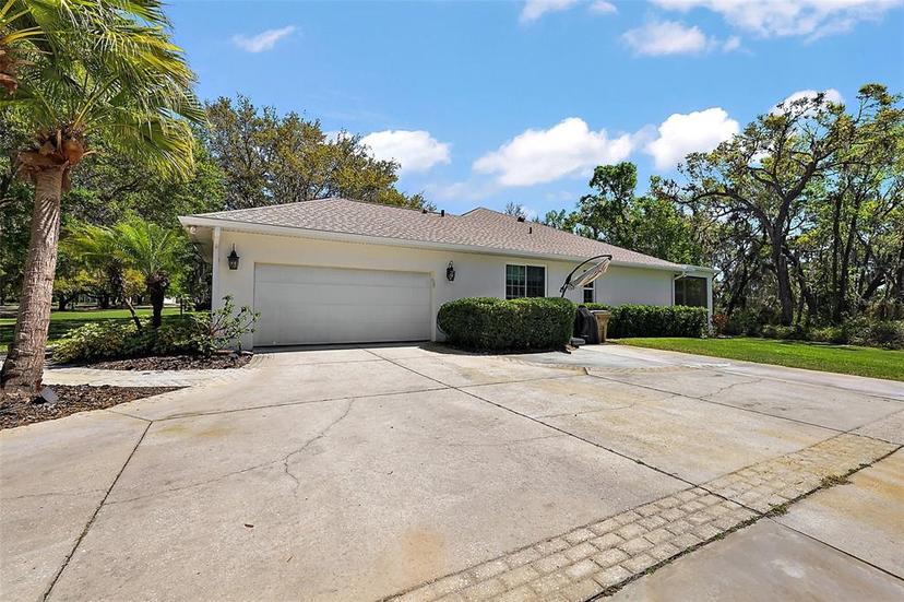 Picture of 5100 Banana Point Drive, Okahumpka FL 34762