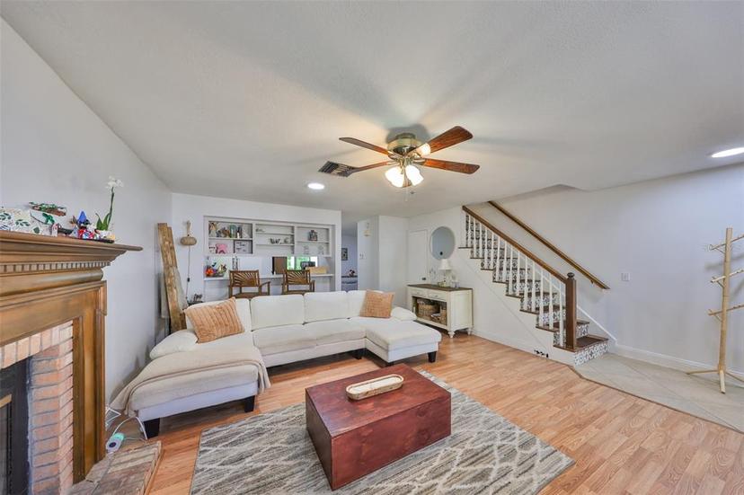 Picture of 1824 Mill Run Circle, Tampa FL 33613
