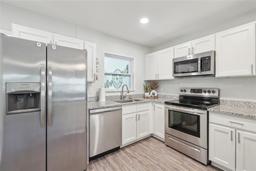 Picture of 10194 65Th Avenue N, Seminole, FL 33772