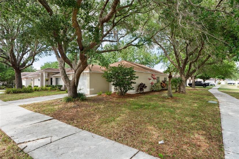 Picture of 402 Abigail Road, Plant City FL 33563