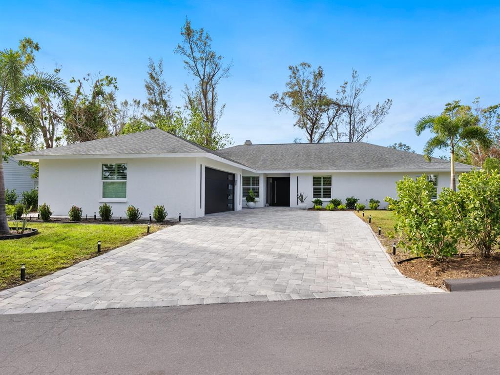 Picture of 749 Tropical Circle, Sarasota, FL 34242