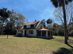 Picture of 171 Central Avenue, San Mateo, FL 32187