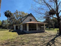 Picture of 171 Central Avenue, San Mateo, FL 32187