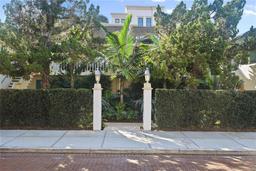 Picture of 101 S Interlachen Avenue Unit 104, Winter Park, FL 32789