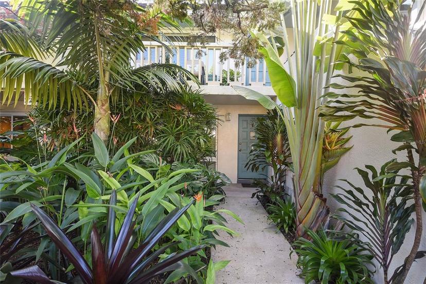 Picture of 101 S Interlachen Avenue Unit 104, Winter Park FL 32789