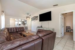 Picture of 5753 Summer Side Lane Unit 8A, Sarasota, FL 34231
