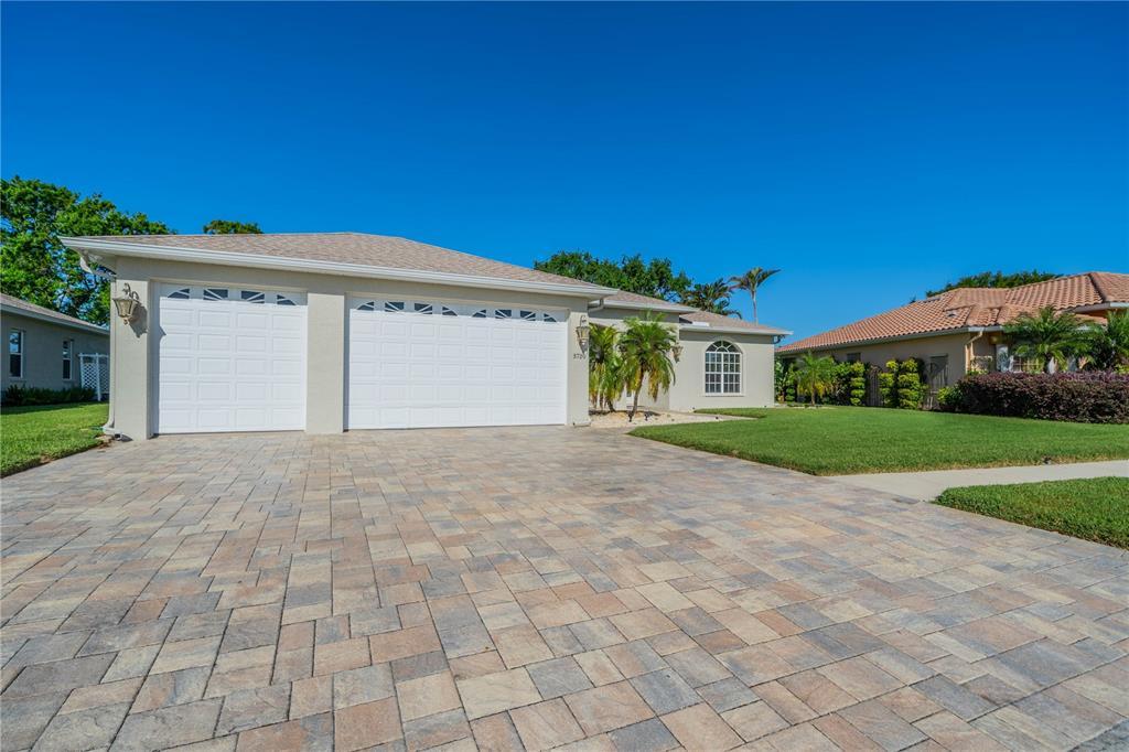 Picture of 3720 Gaviota Drive, Ruskin, FL 33573