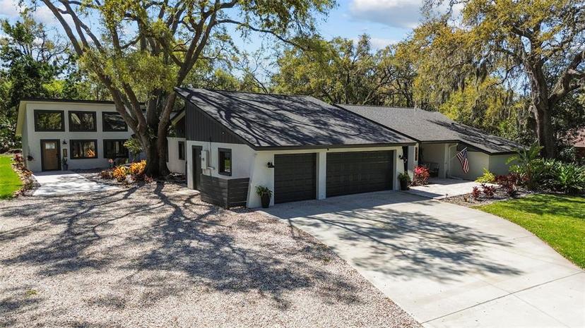Picture of 2085 Lynnwood Court, Dunedin FL 34698