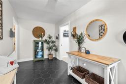 Picture of 2085 Lynnwood Court, Dunedin, FL 34698