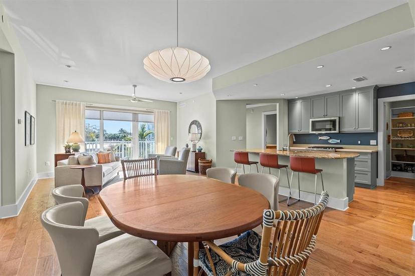 Picture of 200 Main Street Unit 202, Dunedin FL 34698