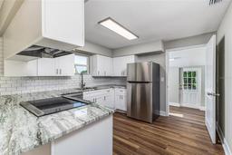 Picture of 8630 Mary Ivy Drive, Plant City, FL 33567