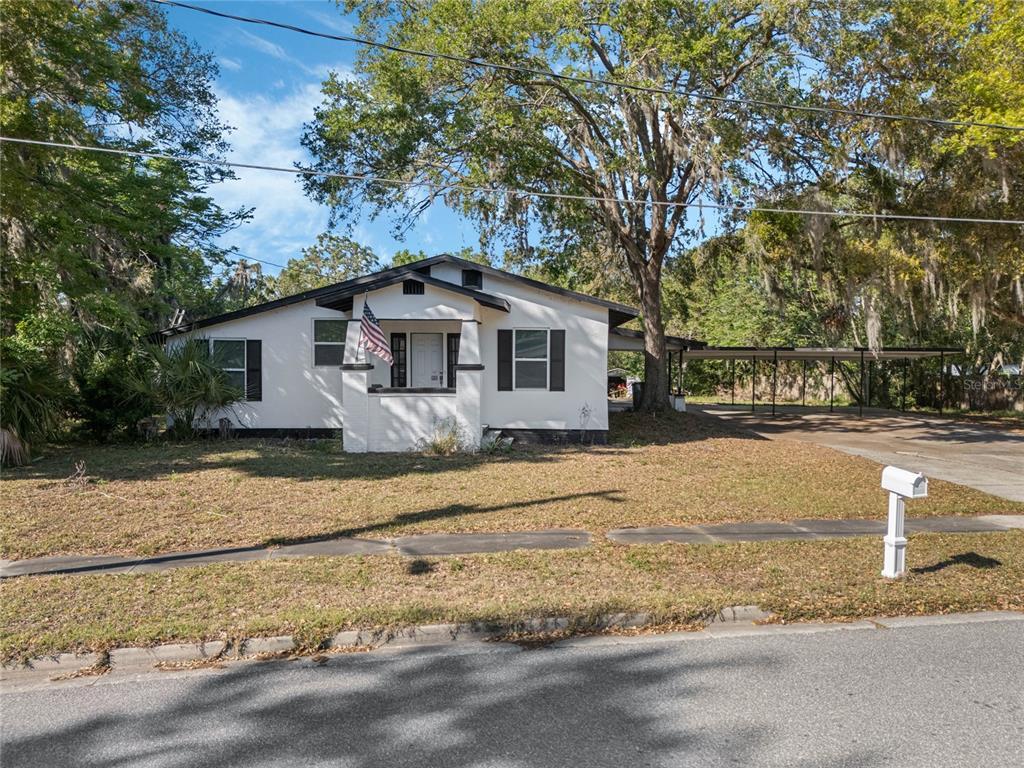 Picture of 1208 Bonaire Drive, Leesburg, FL 34748