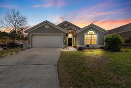 Picture of 112 Thorne Meadow Pass, Davenport, FL 33897