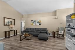 Picture of 112 Thorne Meadow Pass, Davenport, FL 33897