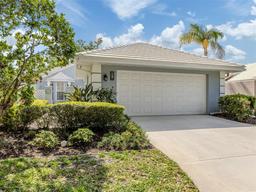 Picture of 579 Clubside Circle Unit 37, Venice, FL 34293