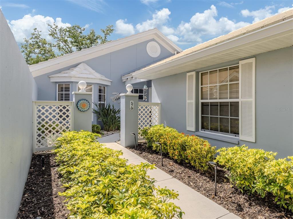 Picture of 579 Clubside Circle Unit 37, Venice, FL 34293