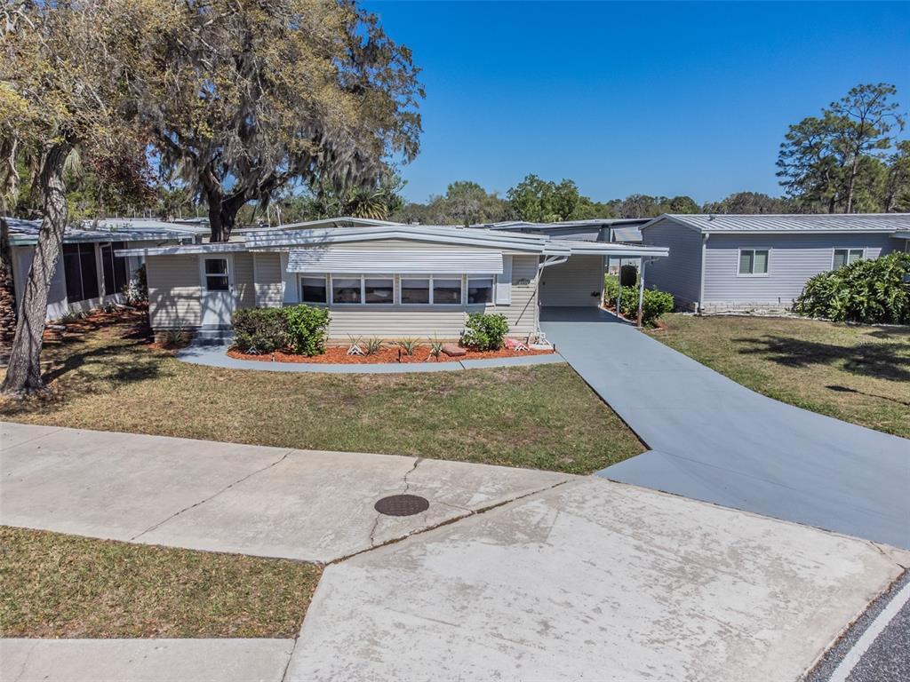 Picture of 103 Tamarisk Way, Leesburg, FL 34748