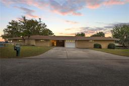 Picture of 8 SE Ocale Way, Summerfield, FL 34491