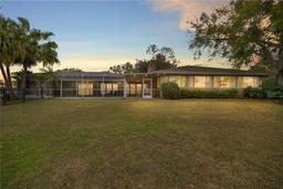 Picture of 8 SE Ocale Way, Summerfield, FL 34491
