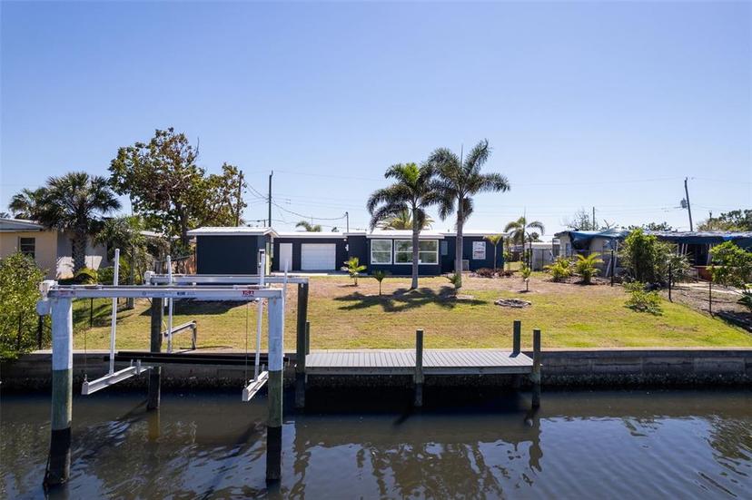 Picture of 125 Palmetto Circle Ne, Port Charlotte FL 33952