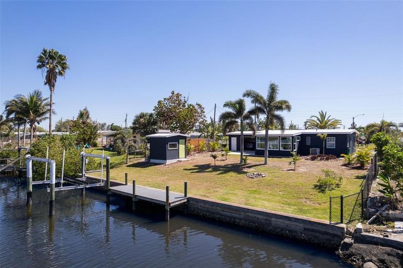 Picture of 125 Palmetto Circle Ne, Port Charlotte FL 33952