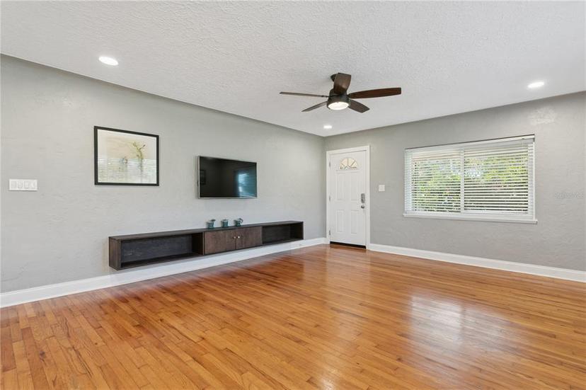 Picture of 2465 9Th Avenue N, St Petersburg FL 33713