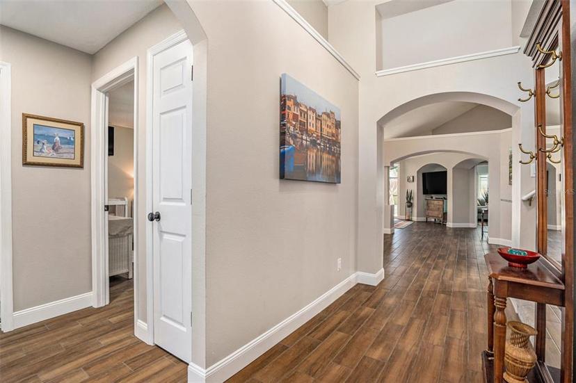Picture of 7116 Colonial Lake Drive, Riverview FL 33578