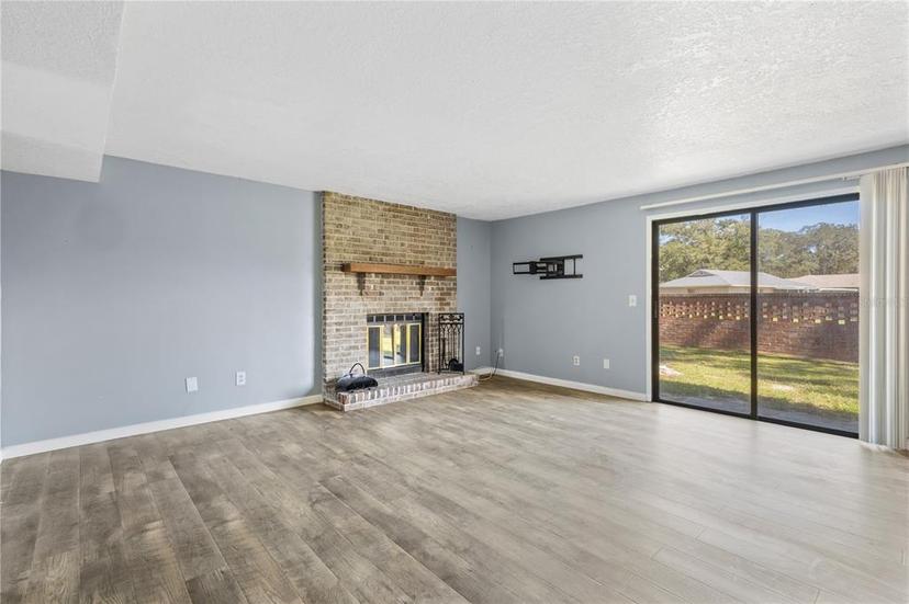 Picture of 4907 Silver Oaks Village Unit D, Orlando FL 32808
