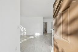 Picture of 9008 Lake Chase Island Way, Tampa, FL 33626