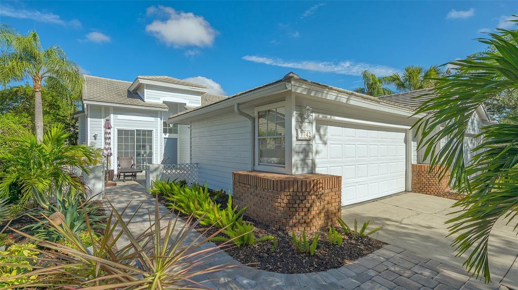 Picture of 7742 Whitebridge Glen, University Park, FL 34201