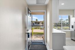 Picture of 19029 Us Highway 19 N Unit 21E, Clearwater, FL 33764