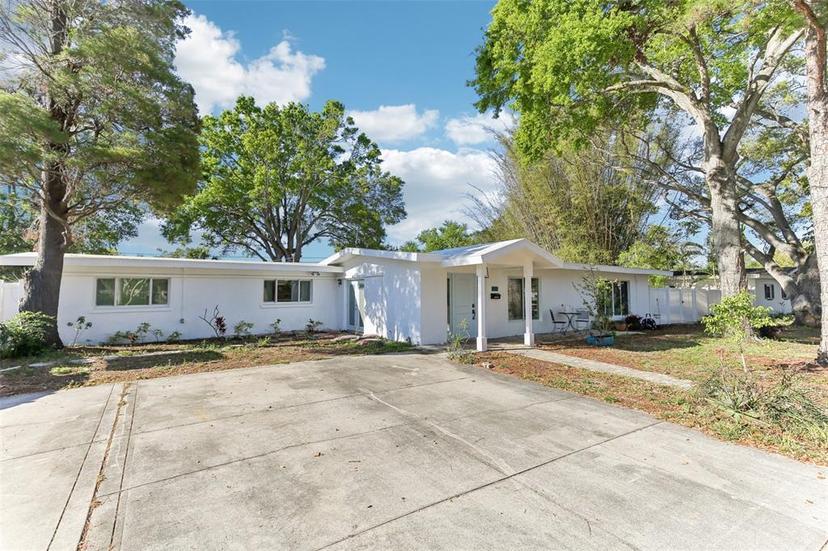 Picture of 766 86Th Avenue N, St Petersburg FL 33702
